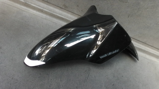 フェンダー Kawasaki ZX-25R フロントフェンダー ARCHI(アーキ) カーボン