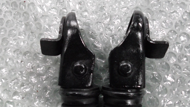 バイクパーツ　YD125　3NS-000xxx　の　ステップ　右 *1604980161　