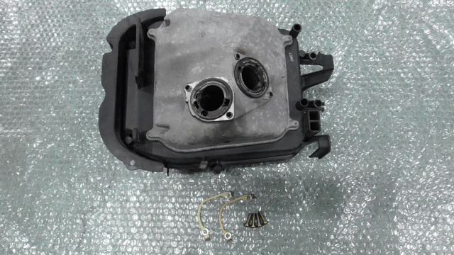 Vtr250 Mc33 1014xxx の エアクリーナーボックス Vtr250 Mc33 1014xxx の エアクリーナーボックス