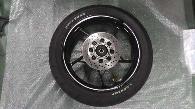 口豪奢 zx25r se 純正リアホイール、タイヤ（ゲイルスピード ZX-25R 550 水着・ラッシュガード