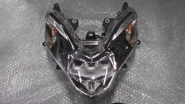 スウィッシュ Swish LTD DV12B の ヘッドライト