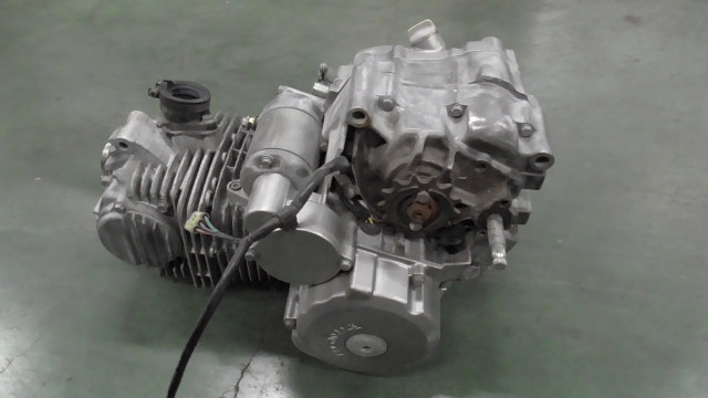FTR223 MC34-1310xxx の エンジン