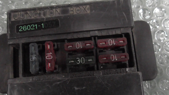 GPZ400R ZX400D-012xxx の ヒューズ・ジャンクションBOX