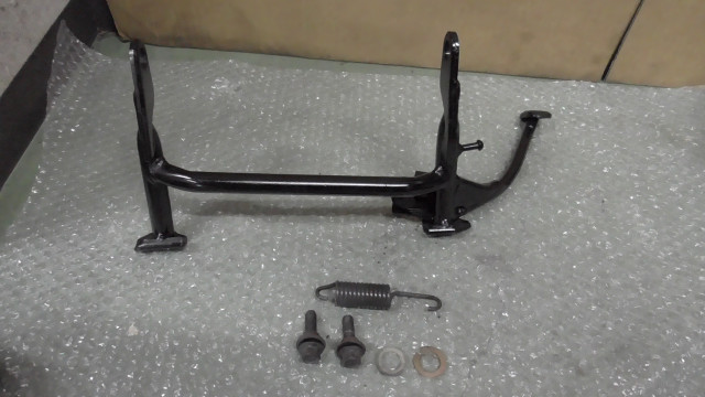 アクシストリート SE53J-103xxx の センタースタンド