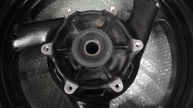 XJR1200 4KG-007xxx の リアホイール
